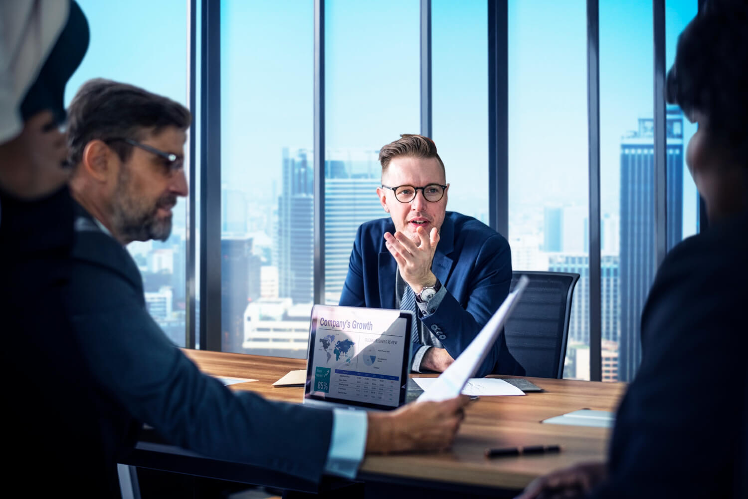 Navigating UAE Recruitment in 2026: Outsourcing, Emiratisation, and Executive Search